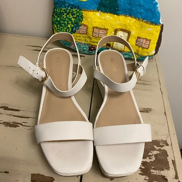 Aldo wedges size 8.5 - Picture 8 of 9